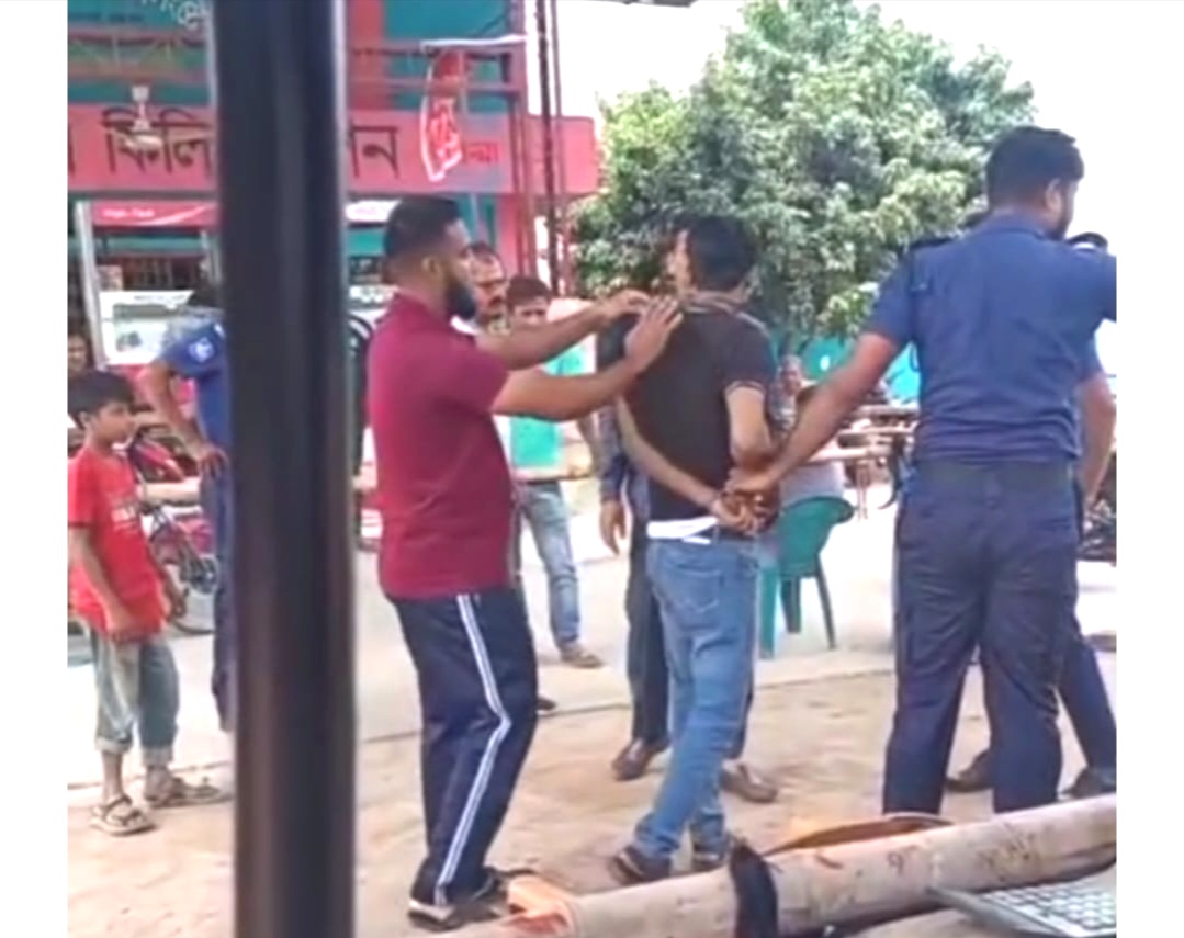 নাগেশ্বরীতে পাম্পে তেল নিতে গিয়ে একাধিক মামলার আসামী রনি আটক