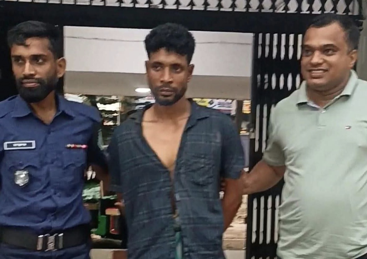 কুড়ালের আঘাতে বন্ধুর হাতে বন্ধু খুন,অভিযুক্ত আটক
