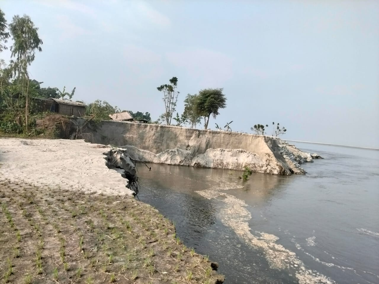 দারিদ্র্য-নদীভাঙনের দুষ্টচক্রে কুড়িগ্রাম