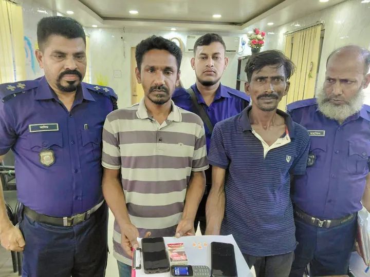 বোরহানউদ্দিনে ইয়াবা বিক্রির সময় আটক ২, উদ্ধার ১০ পিস ইয়াবা