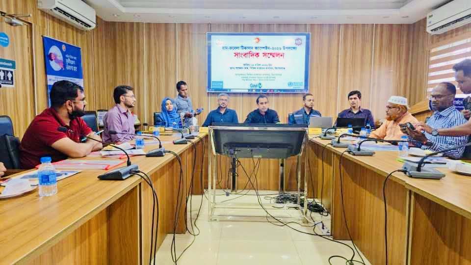 কিশোরগঞ্জে হাম-রুবেলা প্রতিরোধে বৃহৎ টিকাদান ক্যাম্পেইন
