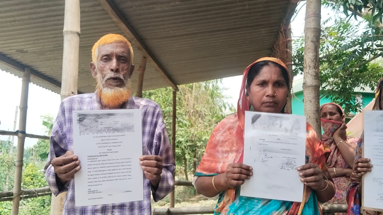 উচ্চ আদালতের নির্দেশ উপেক্ষা করে নিকলীতে জমি দখলের অভিযোগ,প্রাণনাশের হুমকি-আতঙ্কে পরিবার