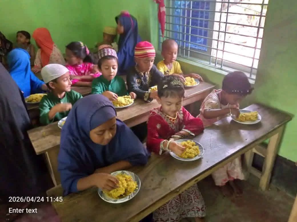 পাইকগাছায় এতিমখানার শিশুদের মাঝে পুষ্টি সমৃদ্ধ খাবার বিতরণ