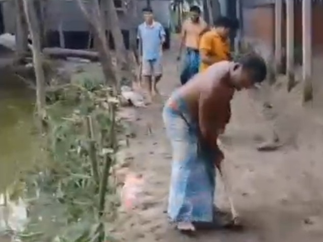প্রবাসীর উদ্যোগে ভেঙে যাওয়া রাস্তা সংস্কার, স্বস্তি ফিরেছে এলাকাবাসীর মাঝে