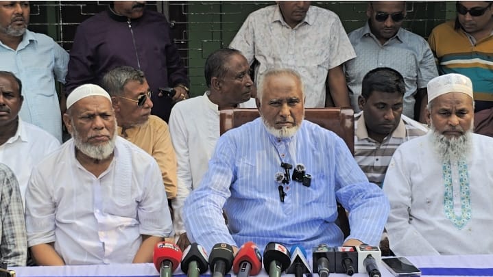 কুষ্টিয়ায় স্থানীয় বিএনপি নেতার বিরুদ্ধে, কেন্দ্রীয় বিএনপি নেতা সংবাদ সম্মেলন