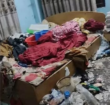 রাজধানীর মিরপুরে কয়েক দিন আগে বৃদ্ধা মায়ের মরদেহে পচন ধরেছে, জানেন না যুগ্ম সচিব-বুয়েটের শিক্ষক ছেলেরা