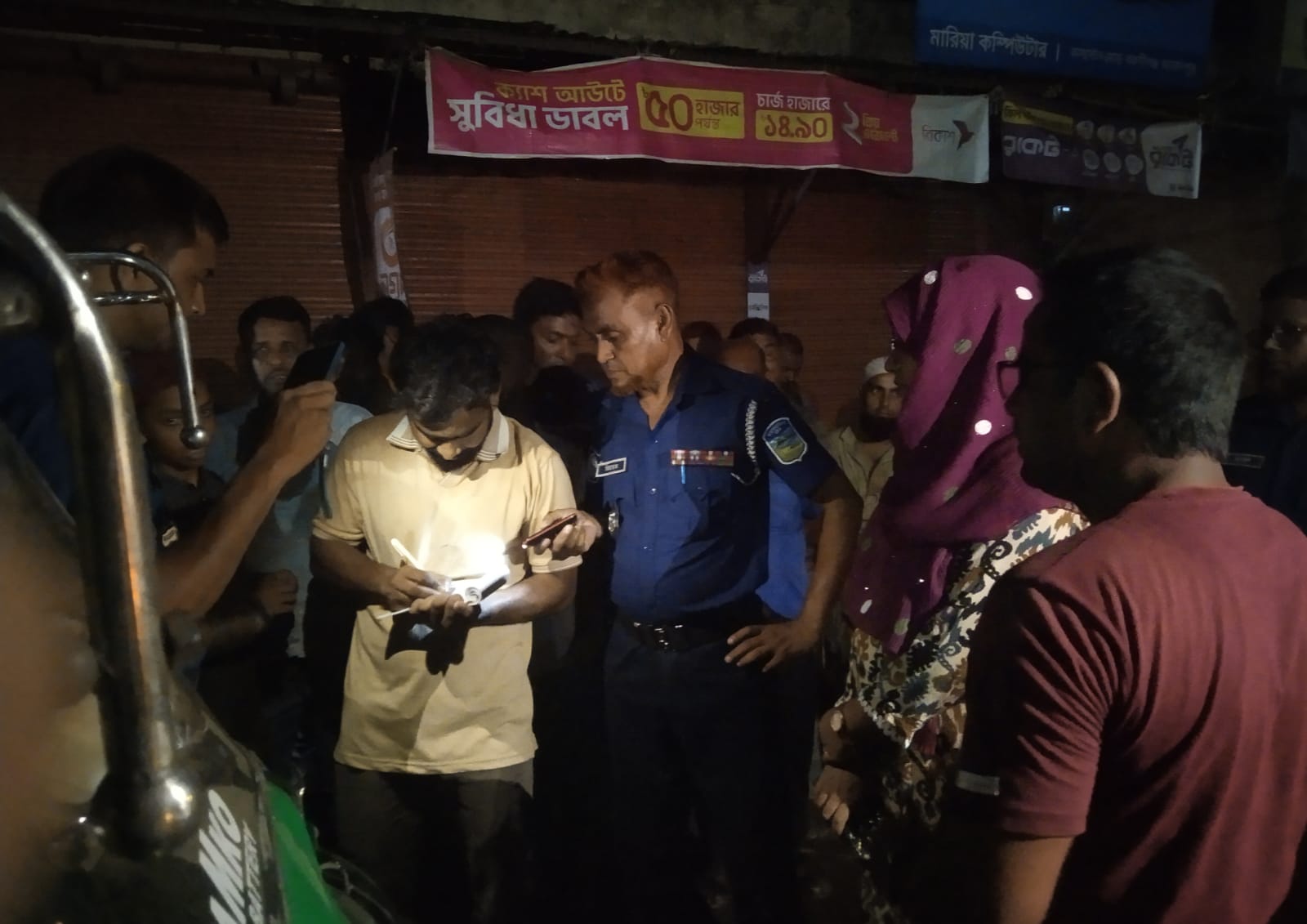 মহাসড়কের পাশে সিএনজি রাখায় চালককে জরিমানা, ক্ষোভ প্রকাশ রমজান আলীর