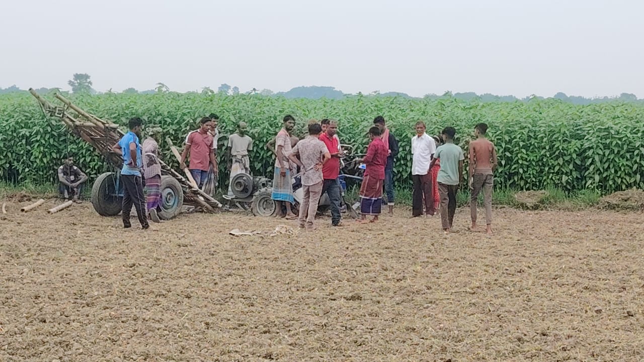 লোহাগড়ায় ধান ভাগাভাগি নিয়ে কৃষককে কুপিয়ে আহত  অতপর,পাওয়ার টিলার আগুন ও ভাঙচুর