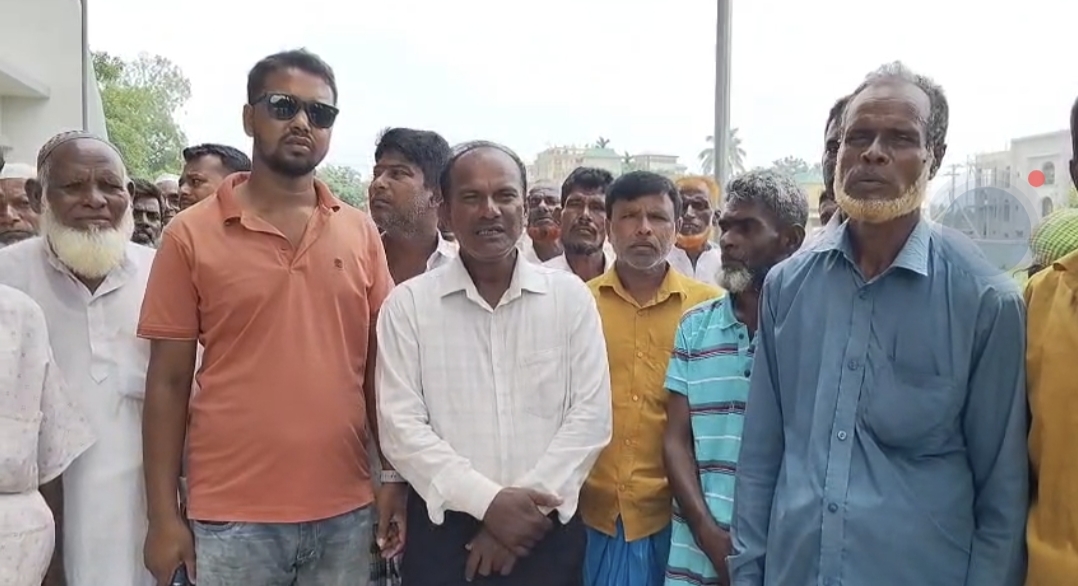 মিঠামইনে কৃষি কর্মকর্তার বিরুদ্ধে ক্ষতিগ্রস্ত কৃষকের তালিকা তৈরিতে অনিয়ম ও দুর্নীতির অভিযোগ