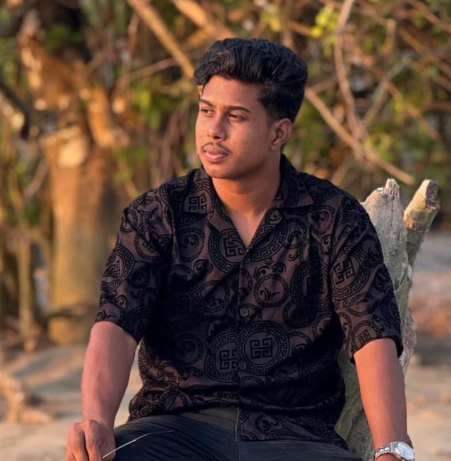 নি:স্বার্থ ভালোবাসার অন্তিম কাব্যযুগল:মা-বাবা