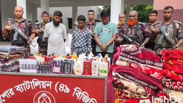 প্রধানমন্ত্রীর ত্রাণ তহবিলের নামে কোটি টাকার ভারতীয় পণ্য পাচারের চেষ্টা, আটক ৩
