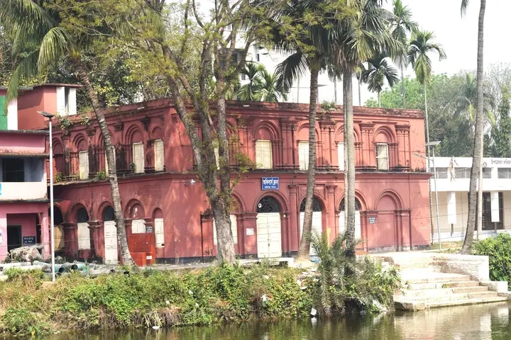 পাবনা জেলার ফরিদপুর উপজেলার অতিপুরাতন: রাজবাড়ী