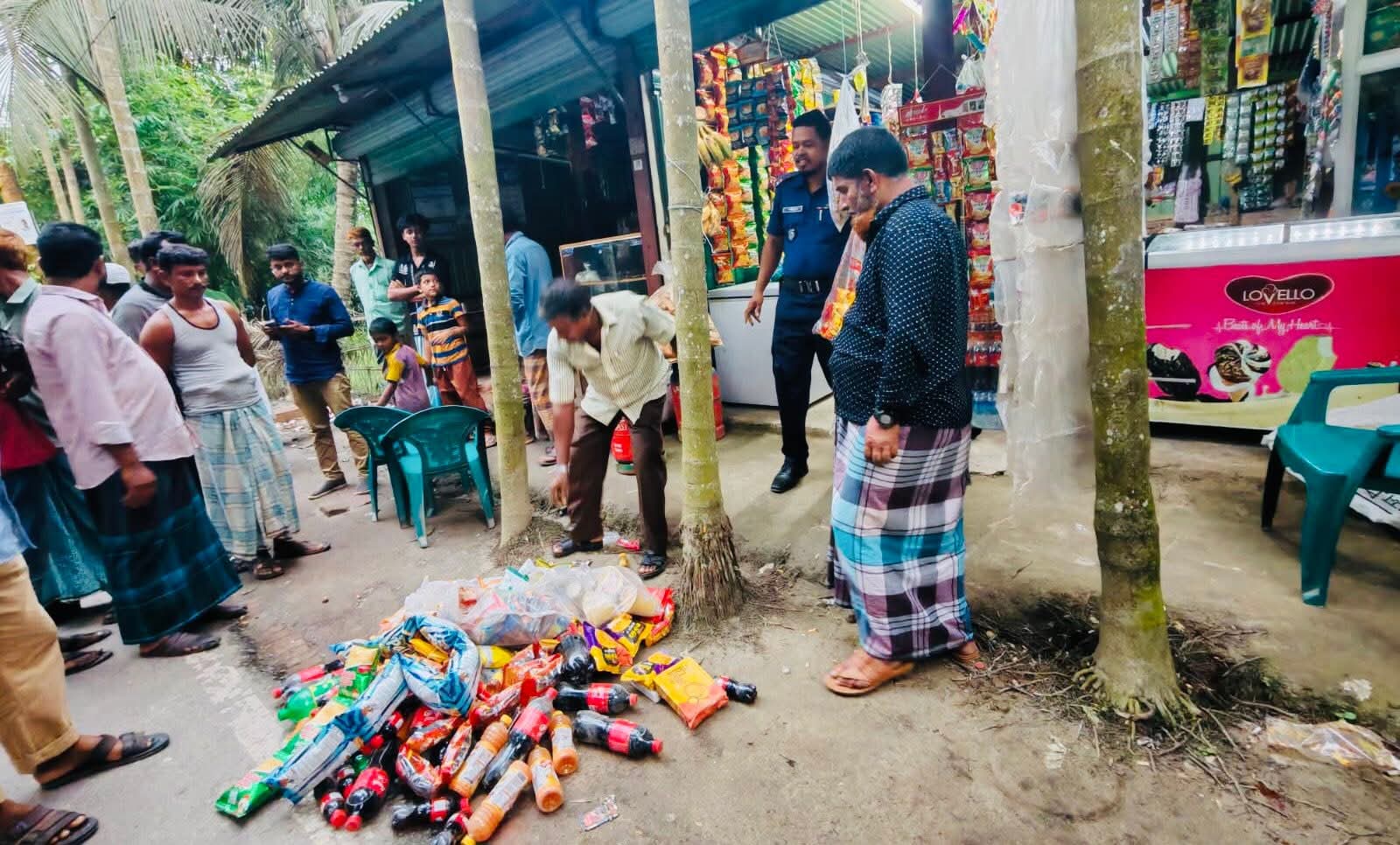 নোয়াখালীর কোম্পানীগঞ্জে ভ্রাম্যমাণ আদালতের অভিযান : দুই প্রতিষ্ঠানকে ২০ হাজার টাকা অর্থদন্ড