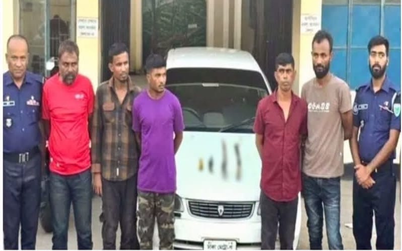 কুলাউড়ায় আন্তঃজেলা ডা'কা'ত দলের ৫ সদস্য গ্রে'প্তা'র
