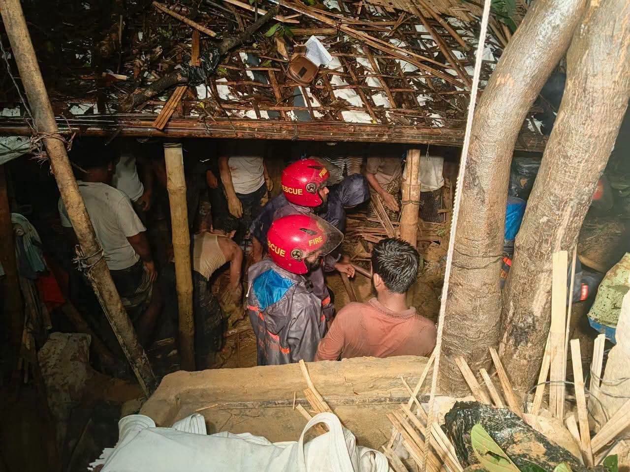 উখিয়ায় রোহিঙ্গা ক্যাম্পে নারী ও শিশুসহ ৮ জনের মর্মান্তিক মৃত্যু