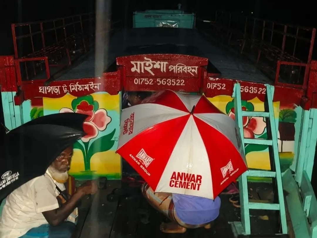 কিশোরগঞ্জের হাওরে শিশুর মরদেহ বহনকারী ট্রলারে ডাকাতি