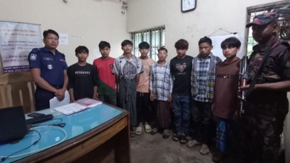 নাইক্ষ্যংছড়ি সীমান্ত দিয়ে অনুপ্রবেশের চেষ্টা, মিয়ানমারের ৮ নাগরিক আটক