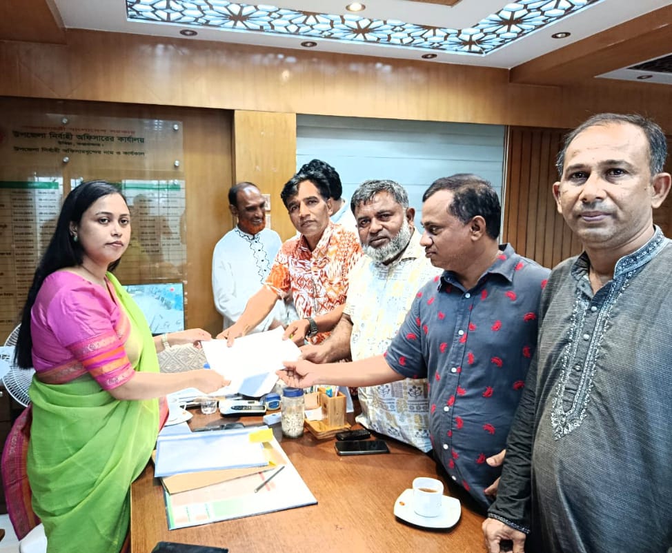 উখিয়ায় জনস্বার্থে হলদিয়া পালং ইউনিয়ন বিভাজনের দাবিতে ইউএন‌ওকে স্মারকলিপি