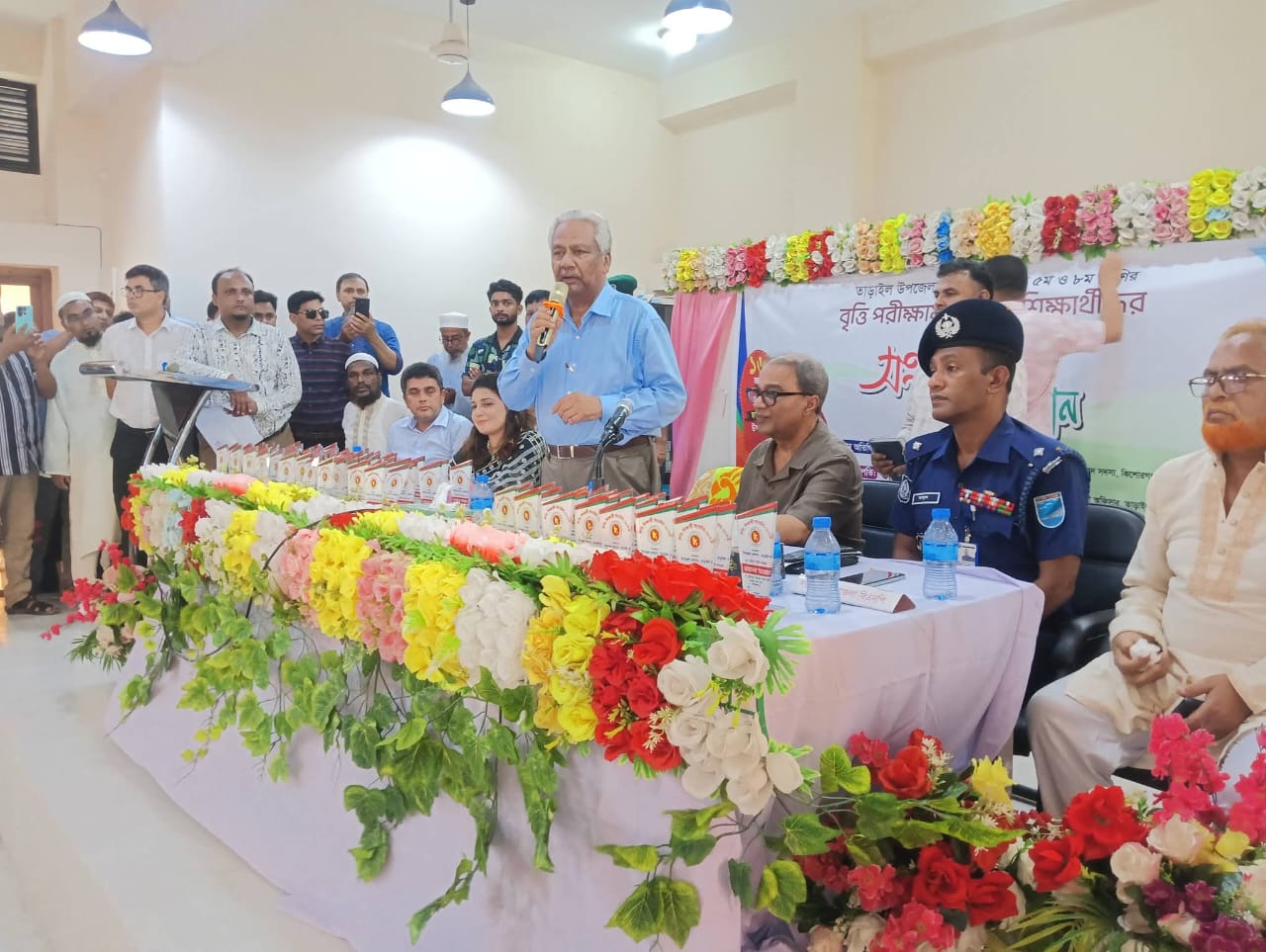 তাড়াইলে ৫ম ও ৮ম শ্রেণিতে বৃত্তিপ্রাপ্ত শিক্ষার্থীদের সংবর্ধনা দিল উপজেলা প্রশাসন
