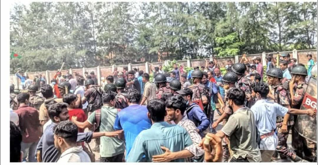 ১৮ জুলাই শিক্ষার্থীদের কাছে ক্ষমা চেয়ে ববি ক্যাম্পাস ত্যাগ করেন তিন বাহিনী