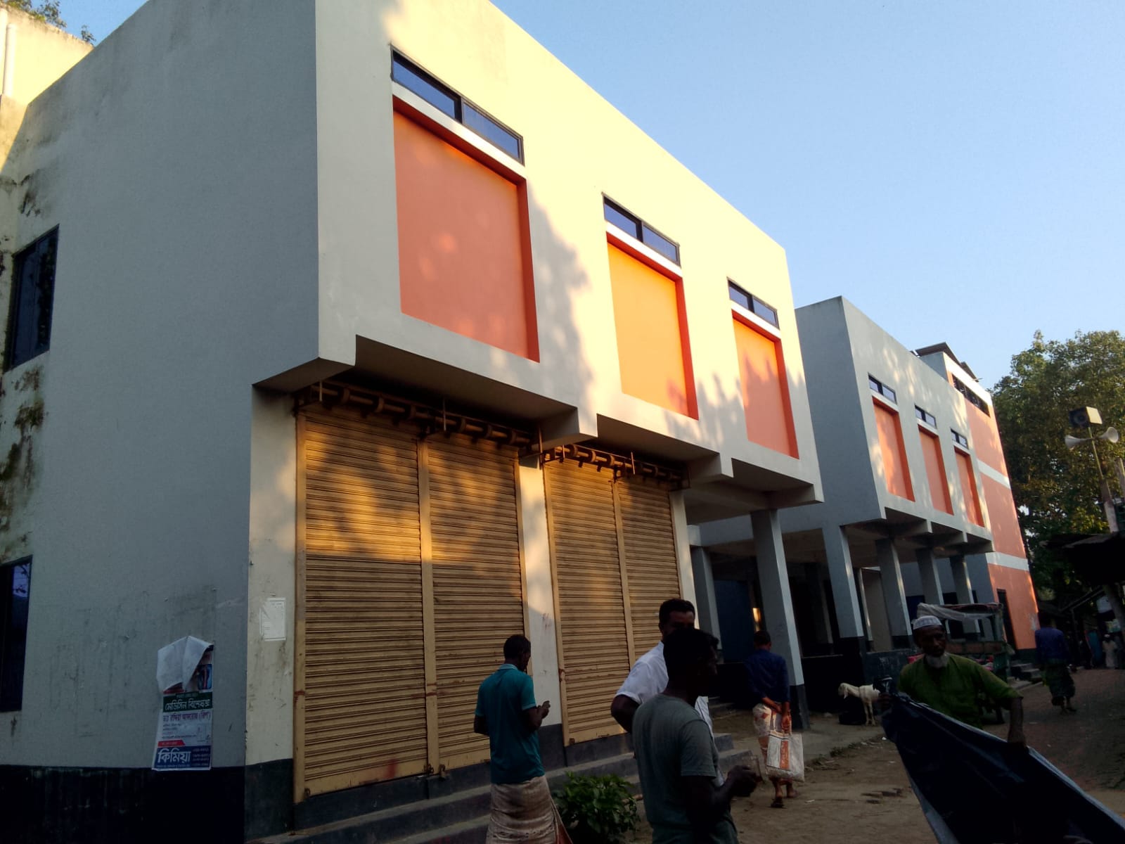 ভাঙ্গুড়ায় অব্যবহৃত দেড় কোটি টাকার গ্রামীণ মার্কেট, বঞ্চিত স্থানীয়রা