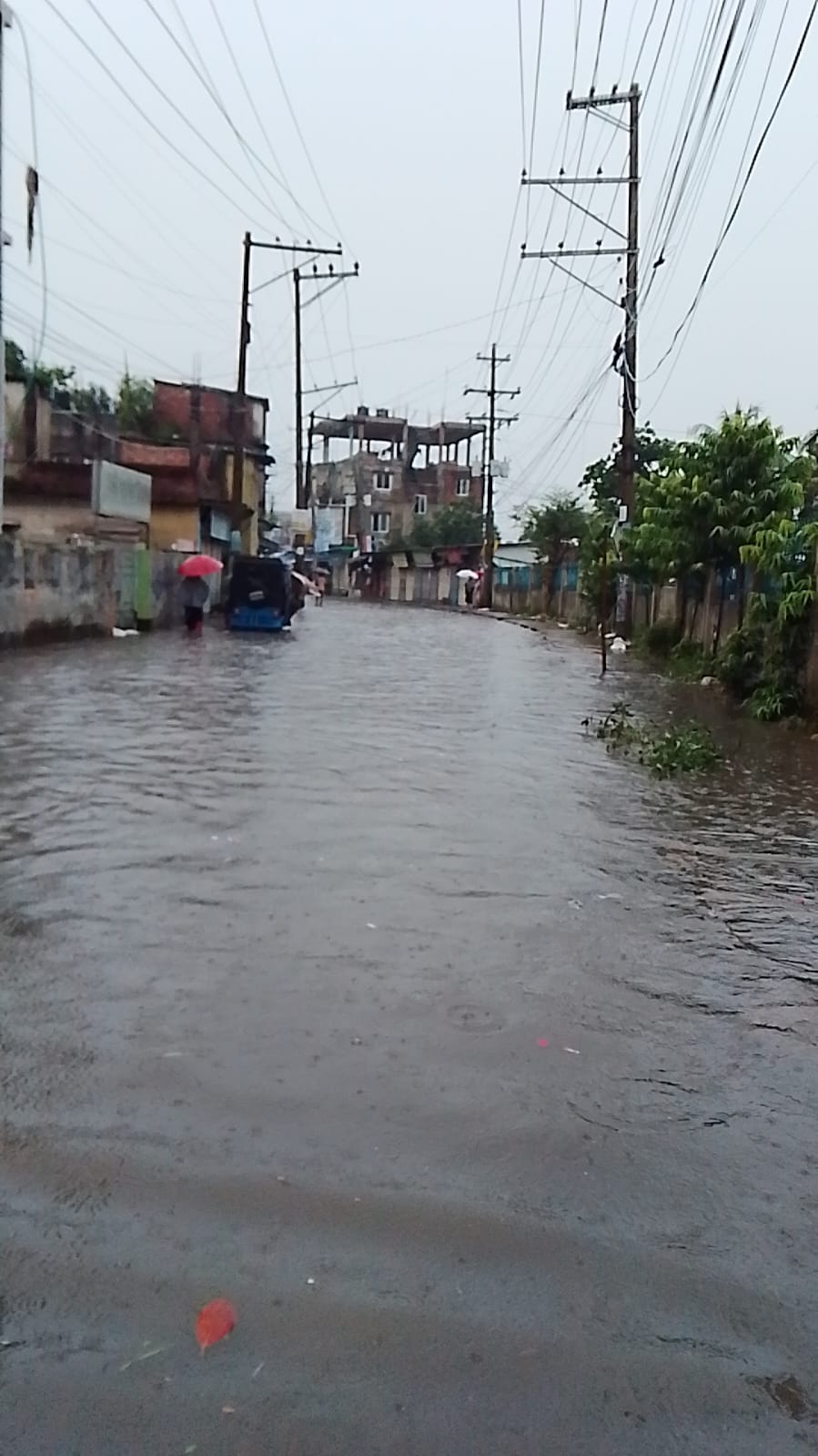 ঢাকার সাভার-আশুলিয়ায় প্রবল বৃষ্টিতে তলিয়ে গেছে বিভিন্ন এলাকা, চরম ভোগান্তি