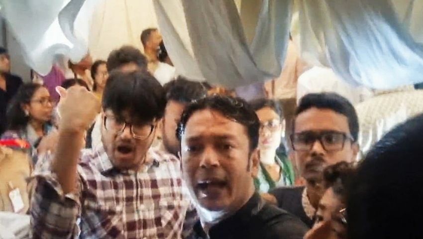 জকসুর ভিপিকে মারধর করে ক্যাম্পাসছাড়া করল ছাত্রদল