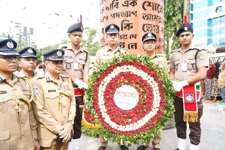 জুলাই শহীদদের স্মৃতির প্রতি গভীর শ্রদ্ধা জানাল কেএমপি
