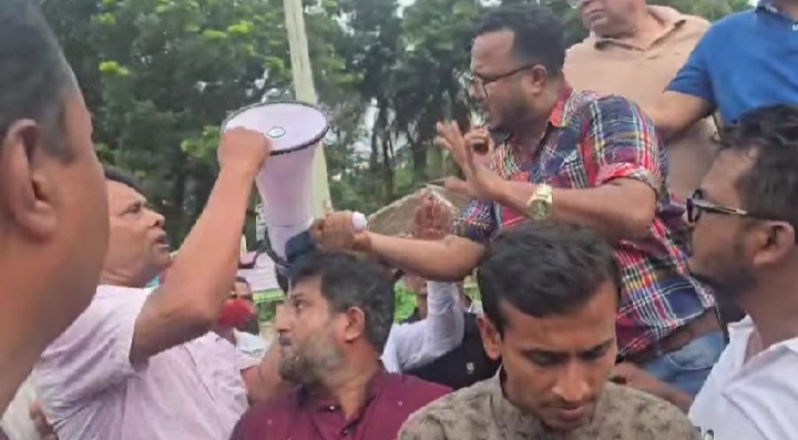 জুলাই গণঅভ্যুত্থান দিবসে লোহাগড়ায় বিএনপির সমাবেশে বক্তব্যকে কেন্দ্র করে উত্তেজনা