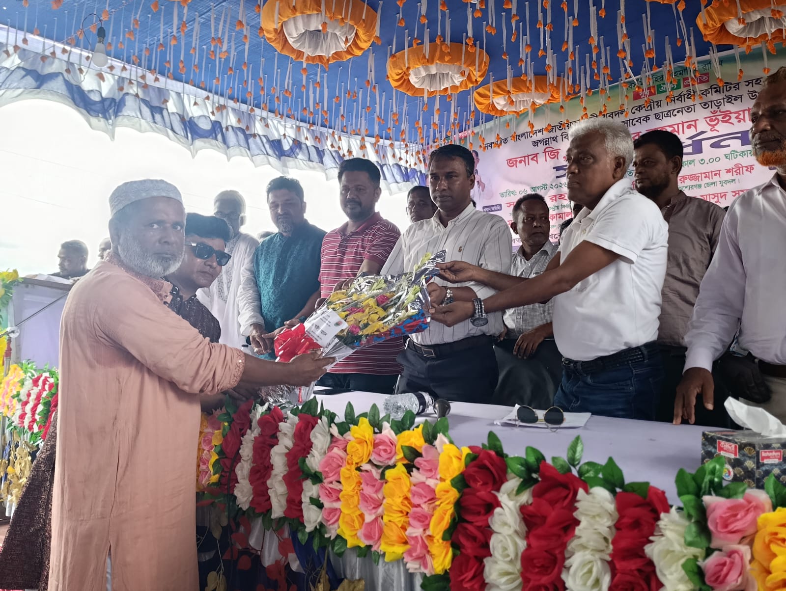 তাড়াইলে নিজ এলাকায় যুবদলের কেন্দ্রীয় সহ-সাধারণ সম্পাদক সবুজ-কে সংবর্ধনা