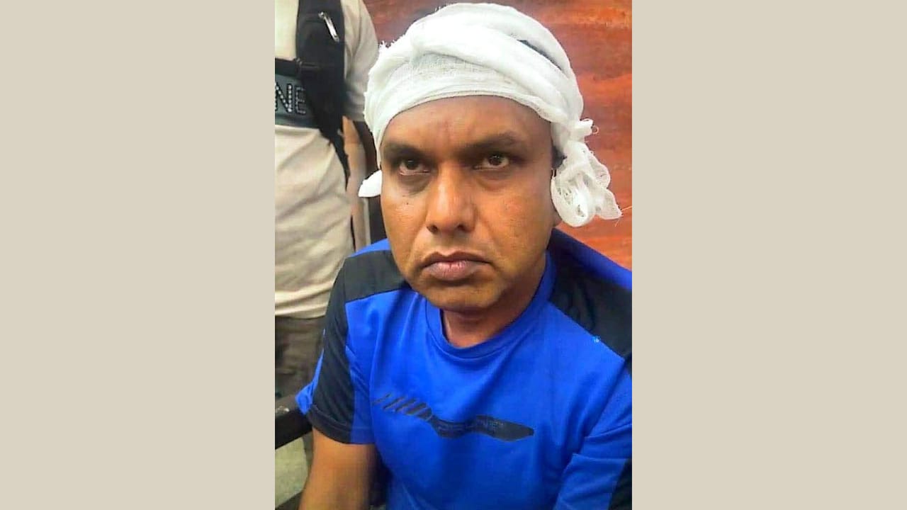 খুলনায় খাদ্য নিয়ন্ত্রককে দু/র্বৃত্তদের হা/মলা, হাসপাতালে ভর্তি