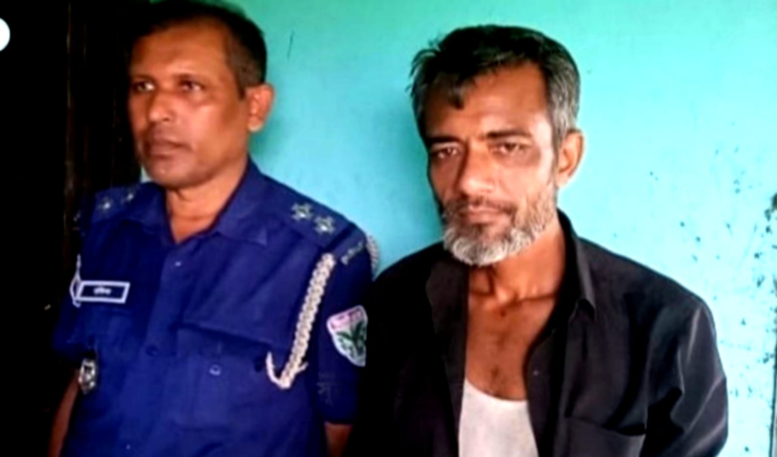 তাহিরপুরে ছাতার ভেতর লুকিয়ে রাখা ১০০ পিস ইয়াবাসহ আটক ১