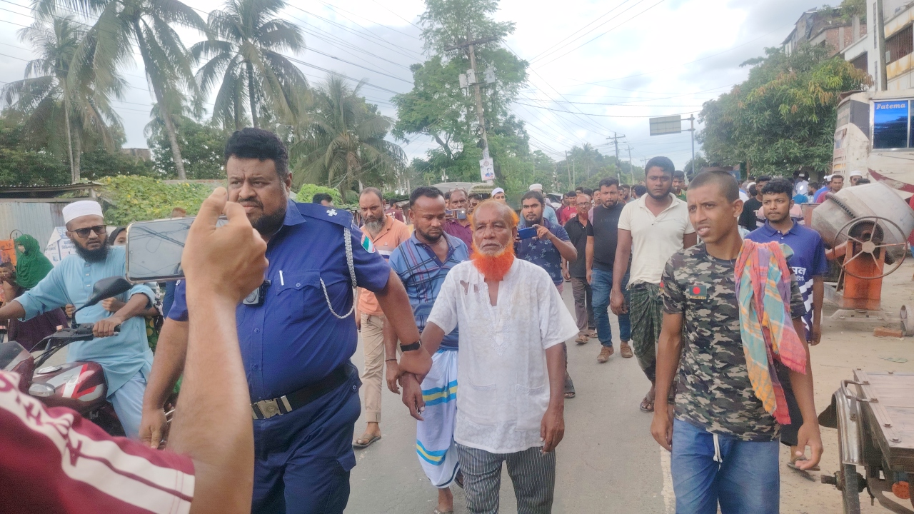 নড়াইল-ঢাকা মহাসড়কে বাসের ধা/ক্কা/য় পথচারী নি/হ/ত, চালক আ/ট/ক